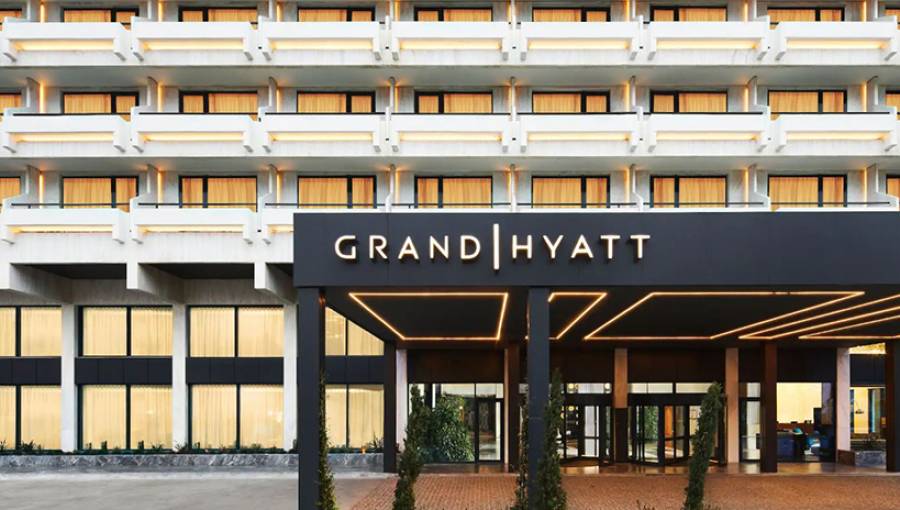 HIP: &Tau;&rho;ί&alpha; &nu;έ&alpha; &xi;&epsilon;&nu;&omicron;&delta;&omicron;&chi;&epsilon;ί&alpha; &sigma;&epsilon; &Alpha;&theta;ή&nu;&alpha;, &Chi;&alpha;&lambda;&kappa;&iota;&delta;&iota;&kappa;ή &kappa;&alpha;&iota; &Rho;ό&delta;&omicron;