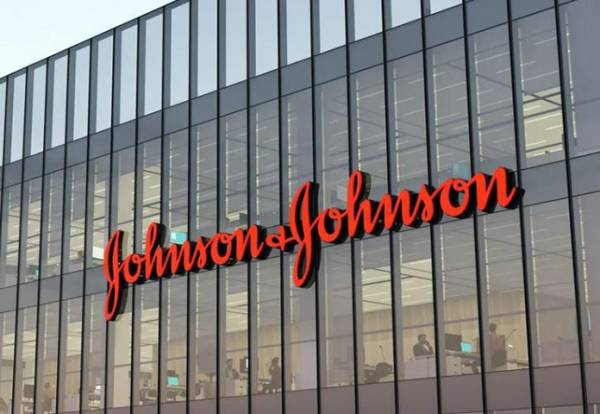 Johnson &amp; Johnson: &Epsilon;&xi;&alpha;&gamma;&omicron;&rho;ά&zeta;&epsilon;&iota; &tau;&eta;&nu; Proteologix έ&nu;&alpha;&nu;&tau;&iota; 850 &epsilon;&kappa;&alpha;&tau;. &epsilon;&upsilon;&rho;ώ