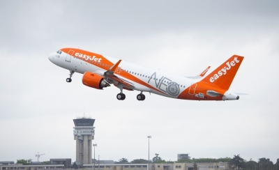 EasyJet: &laquo;&Beta;&omicron;&upsilon;&tau;&iota;ά&raquo; 90% έ&kappa;&alpha;&nu;&alpha;&nu; &tau;&alpha; έ&sigma;&omicron;&delta;&alpha; &epsilon;&xi;&alpha;&mu;ή&nu;&omicron;&upsilon;