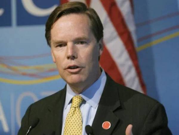 &Omicron; &Nu;ί&kappa;&omicron;&lambda;&alpha;&sigmaf; &Mu;&pi;&epsilon;&rho;&nu;&sigmaf; &nu;έ&omicron;&sigmaf; &pi;&rho;&epsilon;&sigma;&beta;&epsilon;&upsilon;&tau;ή&sigmaf; &tau;&eta;&sigmaf; &Omicron;&upsilon;ά&sigma;&iota;&nu;&gamma;&kappa;&tau;&omicron;&nu; &sigma;&tau;&omicron; &Pi;&epsilon;&kappa;ί&nu;&omicron;