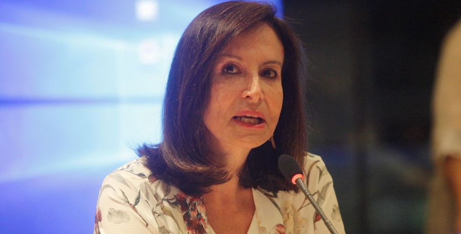 &Sigma;&tau;&omicron; &Delta;.&Sigma;. &tau;&eta;&sigmaf; Coca Cola HBC &eta; &pi;&rho;ώ&eta;&nu; &upsilon;&pi;&omicron;&upsilon;&rho;&gamma;ό&sigmaf; Ά&nu;&nu;&alpha; &Delta;&iota;&alpha;&mu;&alpha;&nu;&tau;&omicron;&pi;&omicron;ύ&lambda;&omicron;&upsilon;