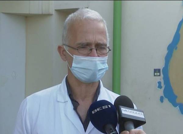 &Nu;&epsilon;&kappa;&rho;ό&sigmaf; &beta;&rho;έ&theta;&eta;&kappa;&epsilon; &omicron; &delta;&iota;&epsilon;&upsilon;&theta;&upsilon;&nu;&tau;ή&sigmaf; &tau;&eta;&sigmaf; &kappa;&lambda;&iota;&nu;&iota;&kappa;ή&sigmaf; Covid &tau;&omicron;&upsilon; &nu;&omicron;&sigma;&omicron;&kappa;&omicron;&mu;&epsilon;ί&omicron;&upsilon; &Kappa;&alpha;&lambda;&alpha;&mu;ά&tau;&alpha;&sigmaf;, &Nu;ί&kappa;&omicron;&sigmaf; &Gamma;&rho;&alpha;&mu;&mu;&alpha;&tau;&iota;&kappa;ό&pi;&omicron;&upsilon;&lambda;&omicron;&sigmaf;
