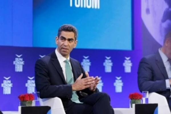 &Epsilon;. &Pi;&alpha;&nu;&alpha;&gamma;&iota;ώ&tau;&omicron;&upsilon; (ETE): &Eta; &theta;&epsilon;&tau;&iota;&kappa;ή &pi;&omicron;&rho;&epsilon;ί&alpha; &tau;&omega;&nu; &epsilon;&lambda;&lambda;&eta;&nu;&iota;&kappa;ώ&nu; &tau;&rho;&alpha;&pi;&epsilon;&zeta;ώ&nu; &theta;&alpha; &sigma;&upsilon;&nu;&epsilon;&chi;&iota;&sigma;&tau;&epsilon;ί