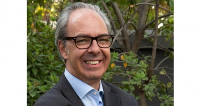 &Omicron; David Cuenca &sigma;&tau;&eta;&nu; &pi;&rho;&omicron;&epsilon;&delta;&rho;ί&alpha; &tau;&eta;&sigmaf; CHEP Europe