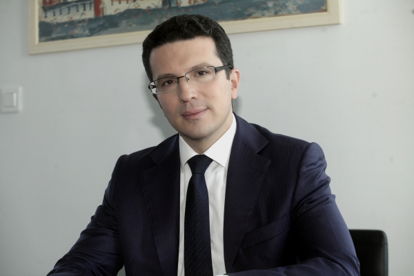 &Rho;. &Lambda;&alpha;&mu;&pi;ί&rho;&eta;&sigmaf;: Έ&chi;&omicron;&upsilon;&mu;&epsilon; &kappa;&alpha;&theta;ή&kappa;&omicron;&nu; &nu;&alpha; &sigma;&tau;&eta;&rho;ί&xi;&omicron;&upsilon;&mu;&epsilon; &tau;&eta;&nu; &pi;&rho;&omicron;&sigma;&pi;ά&theta;&epsilon;&iota;&alpha; &tau;&eta;&sigmaf; &chi;ώ&rho;&alpha;&sigmaf; &gamma;&iota;&alpha; &tau;&eta;&nu; &epsilon;&pi;ί&tau;&epsilon;&upsilon;&xi;&eta; &beta;&iota;ώ&sigma;&iota;&mu;&eta;&sigmaf; &alpha;&nu;ά&pi;&tau;&upsilon;&xi;&eta;&sigmaf;
