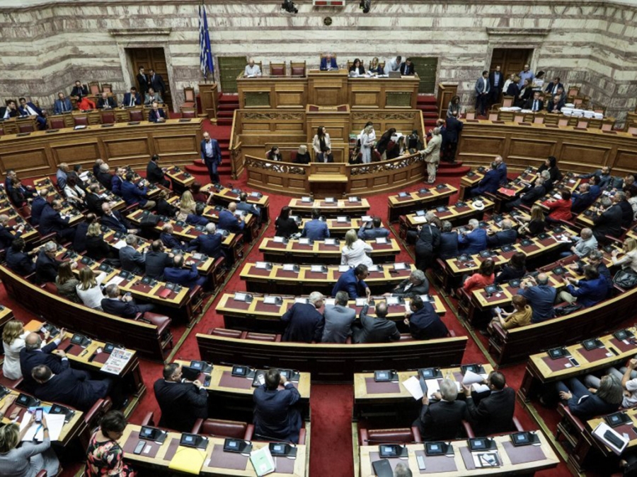 &Beta;&omicron;&upsilon;&lambda;ή: &Sigma;&tau;&iota;&sigmaf; 7 &Omicron;&kappa;&tau;&omega;&beta;&rho;ί&omicron;&upsilon; &eta; &kappa;ύ&rho;&omega;&sigma;&eta; &tau;&eta;&sigmaf; &Sigma;&upsilon;&mu;&phi;&omega;&nu;ί&alpha;&sigmaf; &Alpha;&mu;&upsilon;&nu;&tau;&iota;&kappa;ή&sigmaf; &Sigma;&upsilon;&nu;&epsilon;&rho;&gamma;&alpha;&sigma;ί&alpha;&sigmaf; &mu;&epsilon; &tau;&eta; &Gamma;&alpha;&lambda;&lambda;ί&alpha;