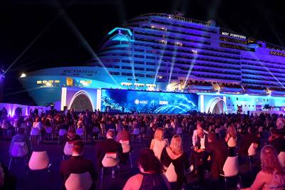 &Lambda;&alpha;&mu;&pi;&epsilon;&rho;ή &tau;&epsilon;&lambda;&epsilon;&tau;ή &omicron;&nu;&omicron;&mu;&alpha;&tau;&omicron;&delta;&omicron;&sigma;ί&alpha;&sigmaf; &tau;&omicron;&upsilon; MSC Virtuosa &tau;&eta;&sigmaf; MSC Cruises &sigma;&tau;&alpha; &Eta;&nu;&omega;&mu;έ&nu;&alpha; &Alpha;&rho;&alpha;&beta;&iota;&kappa;ά &Epsilon;&mu;&iota;&rho;ά&tau;&alpha;