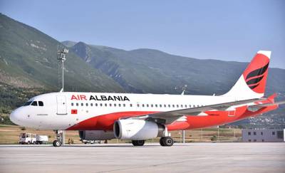 Air Albania: &Alpha;&theta;ή&nu;&alpha; - &Tau;ί&rho;&alpha;&nu;&alpha; &mu;&epsilon; 4 &pi;&tau;ή&sigma;&epsilon;&iota;&sigmaf; &tau;&eta;&nu; &epsilon;&beta;&delta;&omicron;&mu;ά&delta;&alpha;