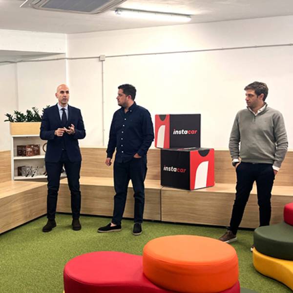 &Tau;&omicron; instacar &alpha;&pi;έ&sigma;&pi;&alpha;&sigma;&epsilon; &tau;&eta;&nu; &pi;&iota;&sigma;&tau;&omicron;&pi;&omicron;ί&eta;&sigma;&eta; Great Place to Work