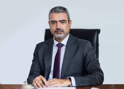 H &Mu;&alpha;&rho;ί&nu;&alpha; &Phi;&lambda;&omicron;ί&sigma;&beta;&omicron;&upsilon; &delta;&eta;&mu;&omicron;&sigma;ί&epsilon;&upsilon;&sigma;&epsilon; &tau;&eta;&nu; 4&eta; &epsilon;&tau;ή&sigma;&iota;&alpha; Έ&kappa;&theta;&epsilon;&sigma;&eta; &Beta;&iota;ώ&sigma;&iota;&mu;&eta;&sigmaf; &Alpha;&nu;ά&pi;&tau;&upsilon;&xi;&eta;&sigmaf;
