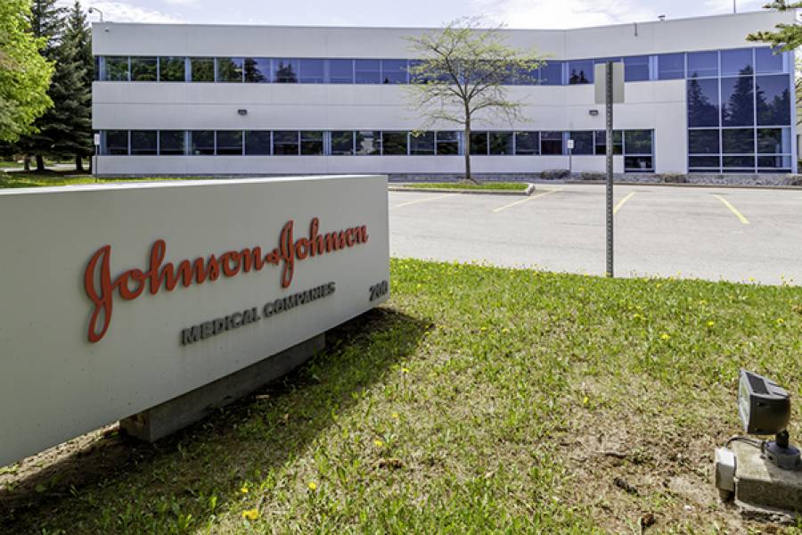 Johnson &amp; Johnson: &Epsilon;&nu;έ&kappa;&rho;&iota;&nu;&epsilon; &tau;&eta;&nu; &alpha;&gamma;&omicron;&rho;ά ί&delta;&iota;&omega;&nu; &mu;&epsilon;&tau;&omicron;&chi;ώ&nu; 5 &delta;&iota;&sigma;. &delta;&omicron;&lambda;&alpha;&rho;ί&omega;&nu;