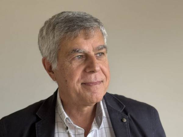 &Pi;&alpha;&rho;&alpha;&iota;&tau;ή&theta;&eta;&kappa;&epsilon; &omicron; &delta;&iota;&epsilon;&upsilon;&theta;&upsilon;&nu;&tau;ή&sigmaf; &tau;&omicron;&upsilon; &gamma;&rho;&alpha;&phi;&epsilon;ί&omicron;&upsilon; &tau;&omicron;&upsilon; &Nu;ί&kappa;&omicron;&upsilon; &Alpha;&nu;&delta;&rho;&omicron;&upsilon;&lambda;ά&kappa;&eta;