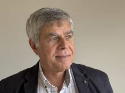 &Pi;&alpha;&rho;&alpha;&iota;&tau;ή&theta;&eta;&kappa;&epsilon; &omicron; &delta;&iota;&epsilon;&upsilon;&theta;&upsilon;&nu;&tau;ή&sigmaf; &tau;&omicron;&upsilon; &gamma;&rho;&alpha;&phi;&epsilon;ί&omicron;&upsilon; &tau;&omicron;&upsilon; &Nu;ί&kappa;&omicron;&upsilon; &Alpha;&nu;&delta;&rho;&omicron;&upsilon;&lambda;ά&kappa;&eta;