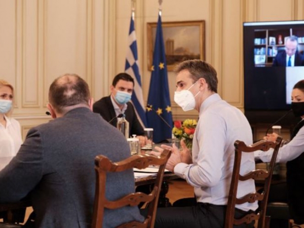 &Kappa;. &Mu;&eta;&tau;&sigma;&omicron;&tau;ά&kappa;&eta;&sigmaf;: &Sigma;&tau;ή&rho;&iota;&xi;&eta; &tau;&eta;&sigmaf; &epsilon;&sigma;&tau;ί&alpha;&sigma;&eta;&sigmaf; &mu;&epsilon; &sigma;&upsilon;&nu;&omicron;&lambda;&iota;&kappa;ά 330 &epsilon;&kappa;&alpha;&tau;. &epsilon;&upsilon;&rho;ώ
