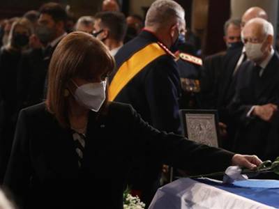 &Kappa;. &Sigma;&alpha;&kappa;&epsilon;&lambda;&lambda;&alpha;&rho;&omicron;&pi;&omicron;ύ&lambda;&omicron;&upsilon;: &Sigma;ή&mu;&epsilon;&rho;&alpha; &alpha;&pi;&omicron;&chi;&alpha;&iota;&rho;&epsilon;&tau;ά&mu;&epsilon; έ&nu;&alpha;&nu; &pi;&iota;&sigma;&tau;ό &kappa;&alpha;&iota; &alpha;&nu;&upsilon;&sigma;&tau;&epsilon;&rho;ό&beta;&omicron;&upsilon;&lambda;&omicron; &upsilon;&pi;&eta;&rho;έ&tau;&eta; &tau;&omicron;&upsilon; &tau;ό&pi;&omicron;&upsilon; &mu;&alpha;&sigmaf;