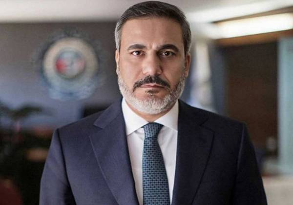 &Upsilon;&Pi;&Epsilon;&Xi; &Tau;&omicron;&upsilon;&rho;&kappa;ί&alpha;&sigmaf;: &Theta;&epsilon;&tau;&iota;&kappa;ή &alpha;&tau;&mu;ό&sigma;&phi;&alpha;&iota;&rho;&alpha; &sigma;&tau;&iota;&sigmaf; &sigma;&chi;έ&sigma;&epsilon;&iota;&sigmaf; &mu;&alpha;&sigmaf; &mu;&epsilon; &tau;&eta;&nu; &Epsilon;&lambda;&lambda;ά&delta;&alpha;