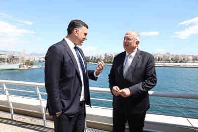 &Beta;. &Kappa;&iota;&kappa;ί&lambda;&iota;&alpha;&sigmaf; &gamma;&iota;&alpha; &pi;&alpha;&rho;ά&nu;&omicron;&mu;&eta; &alpha;&lambda;&iota;&epsilon;ί&alpha; &alpha;&pi;ό &Tau;&omicron;ύ&rho;&kappa;&omicron;&upsilon;&sigmaf; &psi;&alpha;&rho;ά&delta;&epsilon;&sigmaf;: &laquo;&Zeta;&eta;&tau;&omicron;ύ&mu;&epsilon; &alpha;&pi;ό &tau;&eta;&nu; &Epsilon;&upsilon;&rho;&omega;&pi;&alpha;ϊ&kappa;ή Έ&nu;&omega;&sigma;&eta; &nu;&alpha; &pi;&alpha;&rho;έ&mu;&beta;&epsilon;&iota;&raquo;