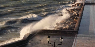 &Delta;&epsilon;&mu;έ&nu;&alpha; &tau;&alpha; &pi;&lambda;&omicron;ί&alpha; &alpha;&nu;&omicron;&iota;&chi;&tau;&omicron;ύ &tau;ύ&pi;&omicron;&upsilon; &sigma;&tau;&alpha; &lambda;&iota;&mu;ά&nu;&iota;&alpha; &tau;&eta;&sigmaf; &Kappa;έ&rho;&kappa;&upsilon;&rho;&alpha;&sigmaf; &kappa;&alpha;&iota; &tau;&eta;&sigmaf; &Eta;&gamma;&omicron;&upsilon;&mu;&epsilon;&nu;ί&tau;&sigma;&alpha;&sigmaf;