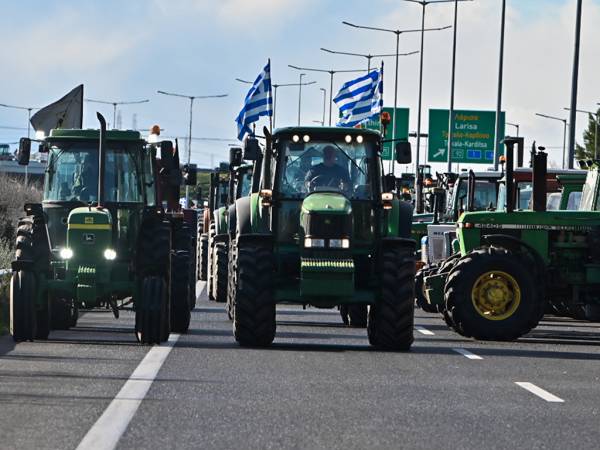 &Kappa;&omicron;&mu;&mu;έ&nu;&eta; &sigma;&tau;&alpha; &delta;ύ&omicron; &eta; &Epsilon;&lambda;&lambda;ά&delta;&alpha;: &Kappa;&lambda;&epsilon;&iota;&sigma;&tau;ή &eta; &Alpha;&theta;&eta;&nu;ώ&nu; &ndash; &Lambda;&alpha;&mu;ί&alpha;&sigmaf; &sigma;&tau;&omicron; &Kappa;ά&sigma;&tau;&rho;&omicron; &kappa;&alpha;&iota; &eta; &gamma;έ&phi;&upsilon;&rho;&alpha; &tau;&eta;&sigmaf; &Chi;&alpha;&lambda;&kappa;ί&delta;&alpha;&sigmaf; - &Nu;έ&omicron; &mu;ή&nu;&upsilon;&mu;&alpha; &Mu;&alpha;&rho;&iota;&nu;ά&kappa;&eta;: &Delta;&epsilon;&nu; έ&chi;&epsilon;&iota; ά&lambda;&lambda;&alpha; &mu;έ&tau;&rho;&alpha;