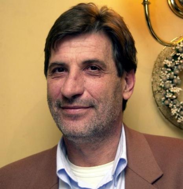 &Pi;έ&theta;&alpha;&nu;&epsilon; &omicron; &epsilon;&kappa;&delta;ό&tau;&eta;&sigmaf; &Sigma;ά&mu;&eta;&sigmaf; &Gamma;&alpha;&beta;&rho;&iota;&eta;&lambda;ί&delta;&eta;&sigmaf;