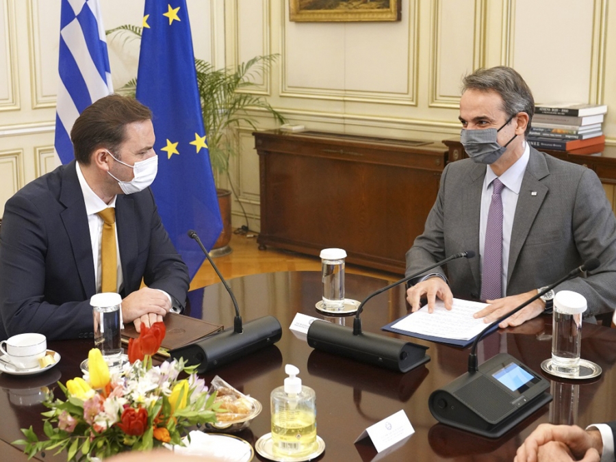 &Sigma;&upsilon;&nu;ά&nu;&tau;&eta;&sigma;&eta; &tau;&omicron;&upsilon; &Pi;&rho;&omega;&theta;&upsilon;&pi;&omicron;&upsilon;&rho;&gamma;&omicron;ύ &Kappa;&upsilon;&rho;&iota;ά&kappa;&omicron;&upsilon; &Mu;&eta;&tau;&sigma;&omicron;&tau;ά&kappa;&eta; &mu;&epsilon; &tau;&omicron;&nu; &Upsilon;&pi;&omicron;&upsilon;&rho;&gamma;ό &Epsilon;&xi;&omega;&tau;&epsilon;&rho;&iota;&kappa;ώ&nu; &tau;&eta;&sigmaf; &Beta;ό&rho;&epsilon;&iota;&alpha;&sigmaf; &Mu;&alpha;&kappa;&epsilon;&delta;&omicron;&nu;ί&alpha;&sigmaf;, Bujar Osmani