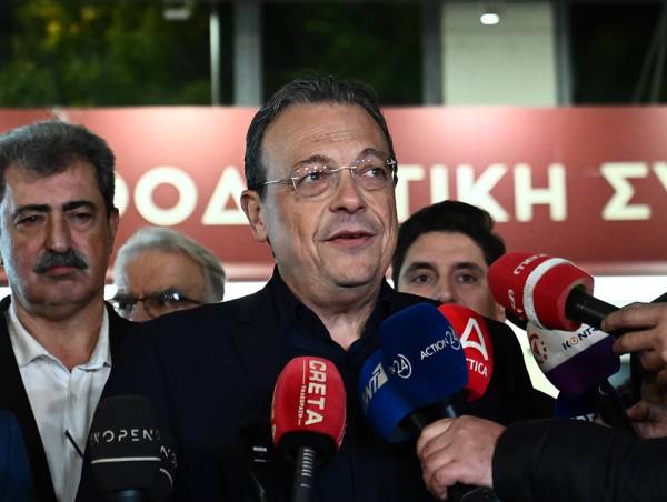 &Epsilon;&kappa;&lambda;&omicron;&gamma;έ&sigmaf; &Sigma;&Upsilon;&Rho;&Iota;&Zeta;&Alpha;: &Nu;έ&omicron;&sigmaf; &Pi;&rho;ό&epsilon;&delta;&rho;&omicron;&sigmaf; &omicron; &Sigma;&omega;&kappa;&rho;ά&tau;&eta;&sigmaf; &Phi;ά&mu;&epsilon;&lambda;&lambda;&omicron;&sigmaf;