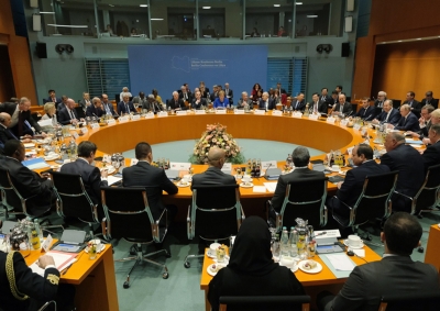 Reuters: &Kappa;&omicron;&nu;&tau;ά &sigma;&epsilon; &sigma;&upsilon;&mu;&phi;&omega;&nu;ί&alpha; &eta; &Delta;&iota;ά&sigma;&kappa;&epsilon;&psi;&eta; &gamma;&iota;&alpha; &tau;&eta;&nu; &Lambda;&iota;&beta;ύ&eta;