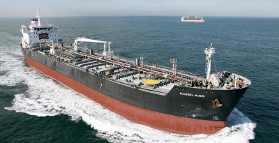 Capital Ship: &Epsilon;&lambda;&epsilon;ύ&theta;&epsilon;&rho;&omicron;&iota; &omicron;&iota; &nu;&alpha;&upsilon;&tau;&iota;&kappa;&omicron;ί &tau;&omicron;&upsilon; &laquo;Agisilaos&raquo; &pi;&omicron;&upsilon; &epsilon;ί&chi;&alpha;&nu; &alpha;&pi;&alpha;&chi;&theta;&epsilon;ί &alpha;&pi;ό &pi;&epsilon;&iota;&rho;&alpha;&tau;έ&sigmaf;
