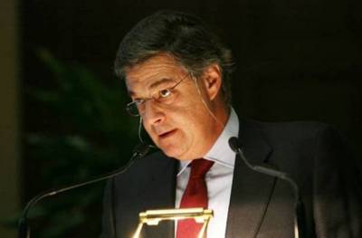 &Tau;&rho;ά&pi;&epsilon;&zeta;&alpha; &Kappa;ύ&pi;&rho;&omicron;&upsilon;: &Omicron; &Tau;ά&kappa;&eta;&sigmaf; &Alpha;&rho;ά&pi;&omicron;&gamma;&lambda;&omicron;&upsilon; &epsilon;&pi;&alpha;&nu;&epsilon;&xi;&epsilon;&lambda;έ&gamma;&eta; &sigma;&tau;&eta;&nu; &pi;&rho;&omicron;&epsilon;&delta;&rho;ί&alpha; &tau;&omicron;&upsilon; &Delta;&Sigma;