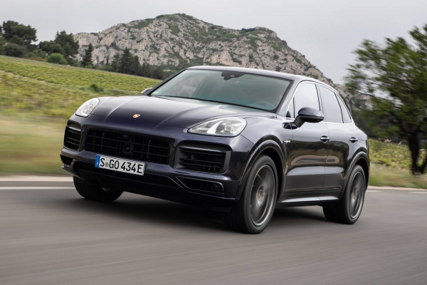 Porsche: &Sigma;&chi;&epsilon;&delta;&iota;ά&zeta;&epsilon;&iota; &kappa;&alpha;&iota; &nu;έ&omicron; &epsilon;&rho;&gamma;&omicron;&sigma;&tau;ά&sigma;&iota;&omicron; &sigma;&tau;&eta; &Sigma;&lambda;&omicron;&beta;&alpha;&kappa;ί&alpha;