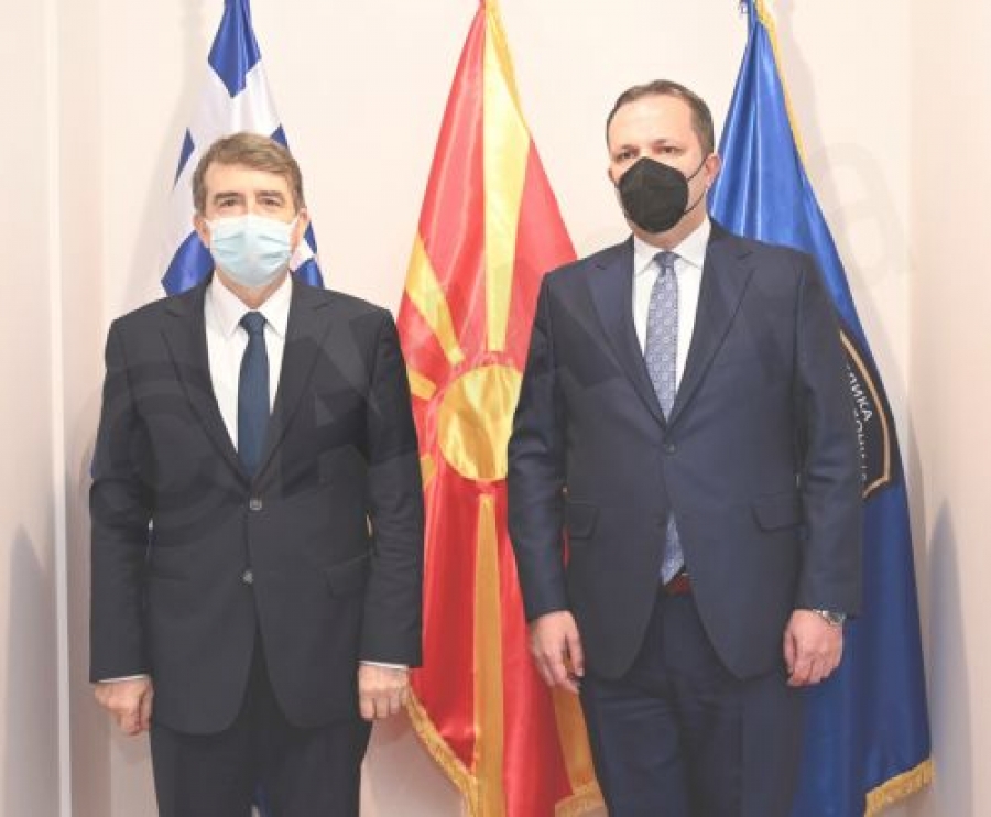 &Epsilon;&pi;ί&sigma;&eta;&mu;&eta; &epsilon;&pi;ί&sigma;&kappa;&epsilon;&psi;&eta; &Mu;&iota;&chi;ά&lambda;&eta; &Chi;&rho;&upsilon;&sigma;&omicron;&chi;&omicron;ΐ&delta;&eta; &sigma;&tau;&eta; &Delta;&eta;&mu;&omicron;&kappa;&rho;&alpha;&tau;ί&alpha; &tau;&eta;&sigmaf; &Beta;ό&rho;&epsilon;&iota;&alpha;&sigmaf; &Mu;&alpha;&kappa;&epsilon;&delta;&omicron;&nu;ί&alpha;&sigmaf;