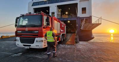 Blue Star Ferries: &Delta;&omega;&rho;&epsilon;ά&nu; &mu;&epsilon;&tau;&alpha;&phi;&omicron;&rho;ά &pi;&upsilon;&rho;&omicron;&sigma;&beta;&epsilon;&sigma;&tau;ώ&nu; &alpha;&pi;ό &Pi;&epsilon;&iota;&rho;&alpha;&iota;ά &kappa;&alpha;&iota; &Kappa;&omega; &pi;&rho;&omicron;&sigmaf; &tau;&eta; &Rho;ό&delta;&omicron;