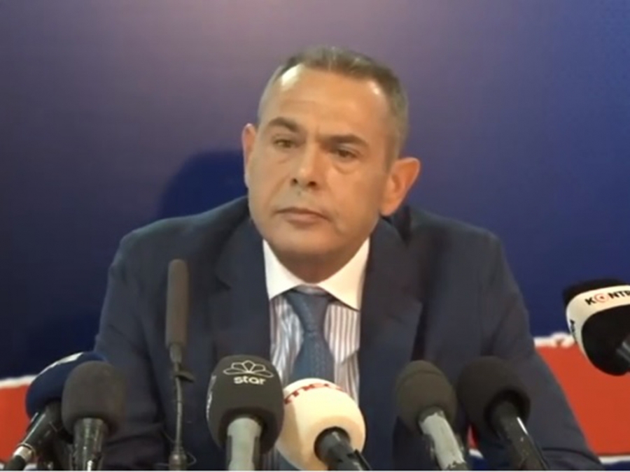 Έ&kappa;&tau;&alpha;&kappa;&tau;&eta; &sigma;&upsilon;&nu;έ&nu;&tau;&epsilon;&upsilon;&xi;&eta; &Pi;. &Kappa;&alpha;&mu;&mu;έ&nu;&omicron;&upsilon;: &laquo;&Pi;&rho;&omicron;&sigma;&pi;&alpha;&theta;&omicron;ύ&nu; &nu;&alpha; &pi;&lambda;ή&xi;&omicron;&upsilon;&nu; &tau;&eta;&nu; &tau;&iota;&mu;ή &kappa;&alpha;&iota; &tau;&eta;&nu; &upsilon;&pi;ό&lambda;&eta;&psi;ή &mu;&omicron;&upsilon;&raquo;
