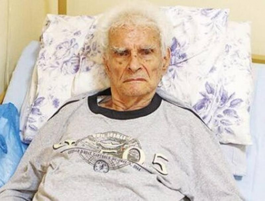 &Pi;έ&theta;&alpha;&nu;&epsilon; &omicron; &Gamma;&iota;ώ&rho;&gamma;&omicron;&sigmaf; &Pi;&alpha;&pi;&alpha;&nu;&delta;&rho;έ&omicron;&upsilon;, &alpha;&delta;&epsilon;&rho;&phi;ό&sigmaf; &tau;&omicron;&upsilon; &Alpha;&nu;&delta;&rho;έ&alpha; &Pi;&alpha;&pi;&alpha;&nu;&delta;&rho;έ&omicron;&upsilon;