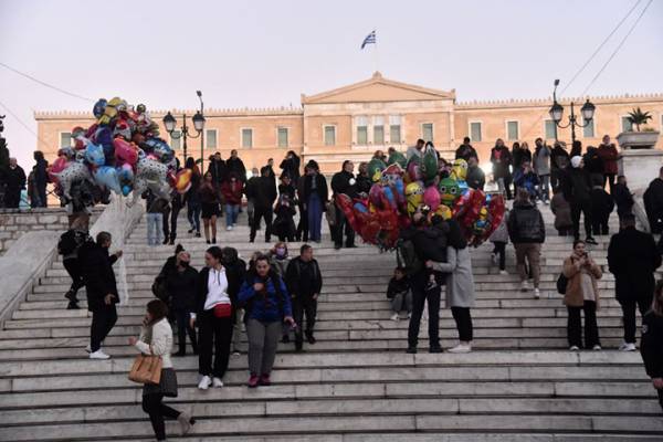 &Pi;ό&tau;&epsilon; &kappa;&alpha;&tau;&alpha;&beta;ά&lambda;&lambda;&epsilon;&tau;&alpha;&iota; &tau;&omicron; &Delta;ώ&rho;&omicron; &Chi;&rho;&iota;&sigma;&tau;&omicron;&upsilon;&gamma;έ&nu;&nu;&omega;&nu;