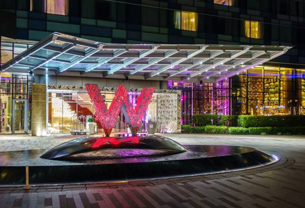 Έ&rho;&chi;&epsilon;&tau;&alpha;&iota; &sigma;&tau;&eta;&nu; &Epsilon;&lambda;&lambda;ά&delta;&alpha; &eta; W Hotels Worldwide