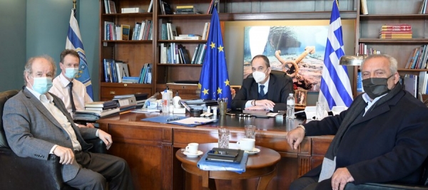 &Sigma;&upsilon;&nu;ά&nu;&tau;&eta;&sigma;&eta; &Upsilon;&Nu;&Alpha;&Nu;&Pi; &kappa;. &Gamma;&iota;ά&nu;&nu;&eta; &Pi;&lambda;&alpha;&kappa;&iota;&omega;&tau;ά&kappa;&eta; &mu;&epsilon; &tau;&eta; &nu;έ&alpha; &delta;&iota;&omicron;ί&kappa;&eta;&sigma;&eta; &tau;&omicron;&upsilon; &Omicron;ί&kappa;&omicron;&upsilon; &Nu;&alpha;ύ&tau;&omicron;&upsilon;