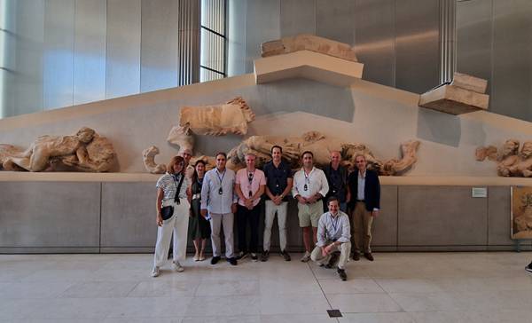 &Gamma;&iota;&alpha; &pi;&rho;ώ&tau;&eta; &phi;&omicron;&rho;ά &sigma;&tau;&eta;&nu; &Alpha;&theta;ή&nu;&alpha; &tau;&omicron; International Committee &tau;&omicron;&upsilon; &Omicron;&mu;ί&lambda;&omicron;&upsilon; Reale &ndash; &Phi;&iota;&lambda;&omicron;&xi;&epsilon;&nu;ί&alpha; &alpha;&pi;ό &tau;&eta;&nu; &Upsilon;&delta;&rho;ό&gamma;&epsilon;&iota;&omicron; &Alpha;&sigma;&phi;&alpha;&lambda;&iota;&sigma;&tau;&iota;&kappa;ή