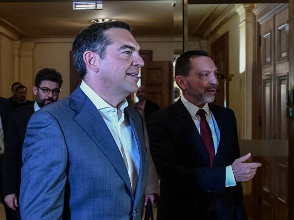 &Tau;&sigma;ί&pi;&rho;&alpha;&sigmaf; &pi;&rho;&omicron;&sigmaf; &Sigma;&tau;&omicron;&upsilon;&rho;&nu;ά&rho;&alpha;: &Delta;&epsilon;&nu; &upsilon;&pi;ή&rho;&xi;&epsilon; &pi;&omicron;&tau;έ &alpha;&nu;&tau;&iota;&kappa;&epsilon;&iota;&mu;&epsilon;&nu;&iota;&kappa;ό&sigmaf; &tau;&epsilon;&chi;&nu;&omicron;&kappa;&rho;ά&tau;&eta;&sigmaf; &Delta;&iota;&omicron;&iota;&kappa;&eta;&tau;ή&sigmaf; &tau;&eta;&sigmaf; &Tau;&rho;ά&pi;&epsilon;&zeta;&alpha;&sigmaf;, &alpha;&lambda;&lambda;ά &pi;&omicron;&lambda;&iota;&tau;&iota;&kappa;ό &pi;&rho;ό&sigma;&omega;&pi;&omicron; &ndash; &Delta;&iota;&omicron;&iota;&kappa;&eta;&tau;ή&sigmaf;