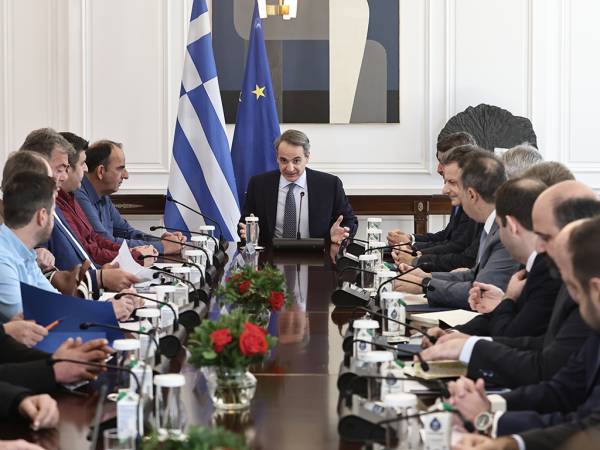 &Mu;&eta;&tau;&sigma;&omicron;&tau;ά&kappa;&eta;&sigmaf; &sigma;&epsilon; &alpha;&gamma;&rho;ό&tau;&epsilon;&sigmaf;: &Epsilon;ί&mu;&alpha;&sigma;&tau;&epsilon; &epsilon;&delta;ώ &nu;&alpha; &delta;ώ&sigma;&omicron;&upsilon;&mu;&epsilon; &lambda;ύ&sigma;&epsilon;&iota;&sigmaf; &alpha;&lambda;&lambda;ά &tau;&alpha; &delta;&eta;&mu;&omicron;&sigma;&iota;&omicron;&nu;&omicron;&mu;&iota;&kappa;ά &epsilon;ί&nu;&alpha;&iota; &pi;&epsilon;&rho;&iota;&omicron;&rho;&iota;&sigma;&mu;έ&nu;&alpha;