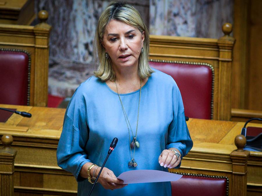 &Sigma;&tau;&omicron; &Alpha;&upsilon;&tau;ό&phi;&omega;&rho;&omicron; &omicron; &delta;&eta;&mu;&omicron;&sigma;&iota;&omicron;&gamma;&rho;ά&phi;&omicron;&sigmaf; &gamma;&iota;&alpha; &tau;&omicron;&nu; &epsilon;&kappa;&beta;&iota;&alpha;&sigma;&mu;ό &tau;&eta;&sigmaf; &Zeta;έ&tau;&tau;&alpha;&sigmaf; &Mu;&alpha;&kappa;&rho;ή