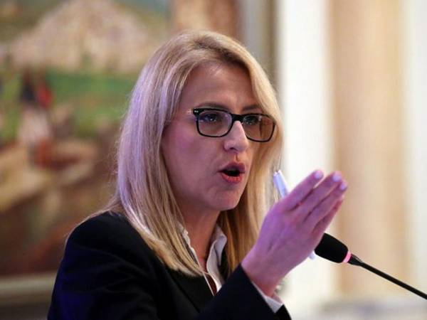 &Delta;ή&lambda;&omega;&sigma;&eta; &tau;&eta;&sigmaf; &Pi;&epsilon;&rho;&iota;&phi;&epsilon;&rho;&epsilon;&iota;ά&rho;&chi;&eta; &Alpha;&tau;&tau;&iota;&kappa;ή&sigmaf; &Rho;έ&nu;&alpha;&sigmaf; &Delta;&omicron;ύ&rho;&omicron;&upsilon; &gamma;&iota;&alpha; &tau;&alpha; &alpha;&pi;&omicron;&tau;&epsilon;&lambda;έ&sigma;&mu;&alpha;&tau;&alpha; &tau;&omicron;&upsilon; &alpha;΄ &gamma;ύ&rho;&omicron;&upsilon; &tau;&omega;&nu; &pi;&epsilon;&rho;&iota;&phi;&epsilon;&rho;&epsilon;&iota;&alpha;&kappa;ώ&nu; &epsilon;&kappa;&lambda;&omicron;&gamma;ώ&nu;