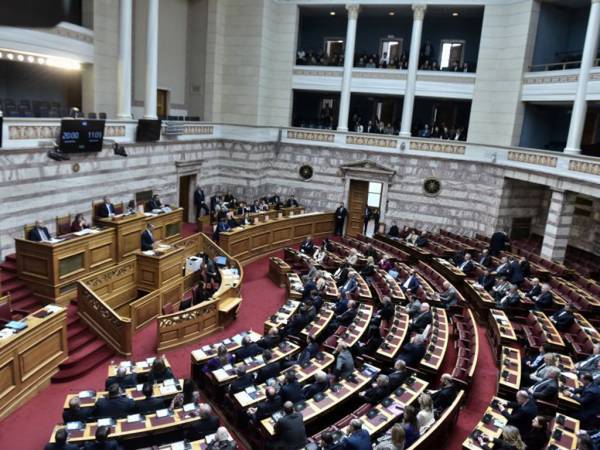 &Mu;&epsilon; 175 &laquo;&Nu;&Alpha;&Iota;&raquo; &pi;έ&rho;&alpha;&sigma;&epsilon; &tau;&omicron; &nu;&omicron;&mu;&omicron;&sigma;&chi;έ&delta;&iota;&omicron; &gamma;&iota;&alpha; &tau;&alpha; &omicron;&mu;ό&phi;&upsilon;&lambda;&alpha; &zeta;&epsilon;&upsilon;&gamma;ά&rho;&iota;&alpha; - &Sigma;&phi;ά&lambda;&mu;&alpha; &sigma;&epsilon; &mu;ί&alpha; &psi;ή&phi;&omicron;