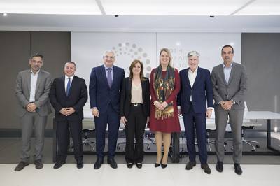 &Eta; Petra Hielkema, &Pi;&rho;ό&epsilon;&delta;&rho;&omicron;&sigmaf; &tau;&eta;&sigmaf; EIOPA, &sigma;&tau;&eta;&nu; Έ&nu;&omega;&sigma;&eta; &Alpha;&sigma;&phi;&alpha;&lambda;&iota;&sigma;&tau;&iota;&kappa;ώ&nu; &Epsilon;&tau;&alpha;&iota;&rho;&iota;ώ&nu; &Epsilon;&lambda;&lambda;ά&delta;&omicron;&sigmaf;