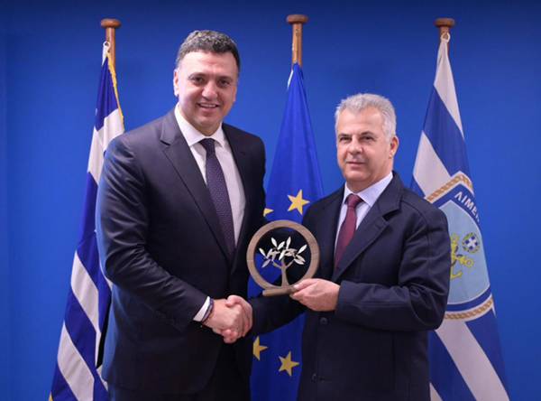 &Beta;. &Kappa;&iota;&kappa;ί&lambda;&iota;&alpha;&sigmaf;: &laquo;&Epsilon;&nu;&iota;&sigma;&chi;ύ&omicron;&upsilon;&mu;&epsilon; &tau;&eta;&nu; &epsilon;&pi;&iota;&chi;&epsilon;&iota;&rho;&eta;&sigma;&iota;&alpha;&kappa;ή &sigma;&upsilon;&nu;&epsilon;&rho;&gamma;&alpha;&sigma;ί&alpha; &Epsilon;&lambda;&lambda;ά&delta;&alpha;&sigmaf; &ndash; &Kappa;ύ&pi;&rho;&omicron;&upsilon; &sigma;&tau;&eta; &theta;&alpha;&lambda;ά&sigma;&sigma;&iota;&alpha; &alpha;&sigma;&phi;ά&lambda;&epsilon;&iota;&alpha;&raquo;