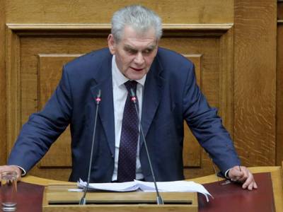 &Upsilon;&pi;ό&theta;&epsilon;&sigma;&eta; Novartis: &Sigma;&tau;&omicron; &Epsilon;&iota;&delta;&iota;&kappa;ό &Delta;&iota;&kappa;&alpha;&sigma;&tau;ή&rho;&iota;&omicron; &Pi;&alpha;&pi;&alpha;&gamma;&gamma;&epsilon;&lambda;ό&pi;&omicron;&upsilon;&lambda;&omicron;&sigmaf;, &Tau;&omicron;&upsilon;&lambda;&omicron;&upsilon;&pi;ά&kappa;&eta;, &Nu;&tau;&zeta;&omicron;ύ&rho;&alpha;&sigmaf;, &Mu;&alpha;&nu;ώ&lambda;&eta;&sigmaf; &eta; &pi;&rho;ό&tau;&alpha;&sigma;&eta; &tau;&eta;&sigmaf; &alpha;&nu;&tau;&iota;&epsilon;&iota;&sigma;&alpha;&gamma;&gamma;&epsilon;&lambda;έ&omega;&sigmaf;