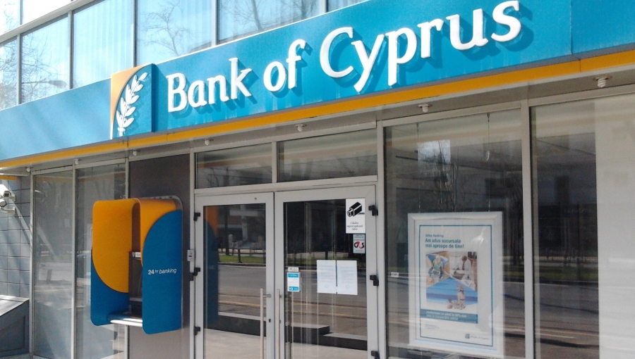 Bank of Cyprus: &Tau;&omicron; 50% &tau;&omega;&nu; &delta;&alpha;&nu;&epsilon;ί&omega;&nu; &sigma;&epsilon; &nu;&omicron;&iota;&kappa;&omicron;&kappa;&upsilon;&rho;&iota;ά/&mu;&iota;&kappa;&rho;&omicron;&mu;&epsilon;&sigma;&alpha;ί&omicron;&upsilon;&sigmaf;