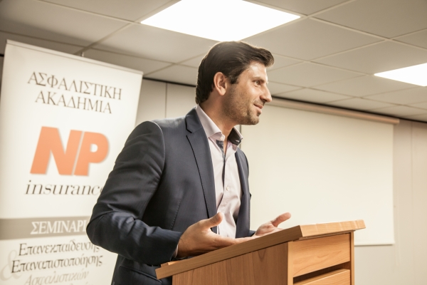 &Nu;ί&kappa;&omicron;&sigmaf; &Zeta;ά&chi;&omicron;&sigmaf; (NP &Alpha;&Sigma;&Phi;&Alpha;&Lambda;&Iota;&Sigma;&Tau;&Iota;&Kappa;&Eta;): &laquo;&Eta; &eta;&lambda;&epsilon;&kappa;&tau;&rho;&omicron;&kappa;ί&nu;&eta;&sigma;&eta; &alpha;&pi;&omicron;&tau;&epsilon;&lambda;&epsilon;ί &epsilon;&upsilon;&kappa;&alpha;&iota;&rho;ί&alpha; &gamma;&iota;&alpha; &tau;&iota;&sigmaf; &alpha;&sigma;&phi;&alpha;&lambda;&iota;&sigma;&tau;&iota;&kappa;έ&sigmaf; &epsilon;&tau;&alpha;&iota;&rho;&epsilon;ί&epsilon;&sigmaf;&raquo;