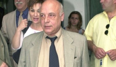&Pi;έ&theta;&alpha;&nu;&epsilon; &omicron; &Theta;&alpha;&nu;ά&sigma;&eta;&sigmaf; &Tau;&epsilon;&gamma;ό&pi;&omicron;&upsilon;&lambda;&omicron;&sigmaf;, &pi;&rho;ώ&eta;&nu; &epsilon;&kappa;&delta;ό&tau;&eta;&sigmaf; &tau;&eta;&sigmaf; &Epsilon;&lambda;&epsilon;&upsilon;&theta;&epsilon;&rho;&omicron;&tau;&upsilon;&pi;ί&alpha;&sigmaf;