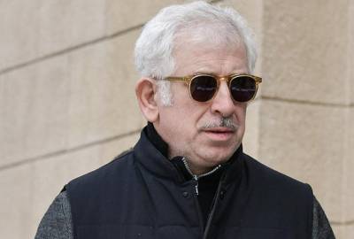 &Pi;έ&tau;&rho;&omicron;&sigmaf; &Phi;&iota;&lambda;&iota;&pi;&pi;ί&delta;&eta;&sigmaf;: &Alpha;&pi;&omicron;&rho;&rho;ί&phi;&theta;&eta;&kappa;&alpha;&nu; &tau;&alpha; &epsilon;&lambda;&alpha;&phi;&rho;&upsilon;&nu;&tau;&iota;&kappa;ά - &Pi;&rho;ό&tau;&alpha;&sigma;&eta; &epsilon;&iota;&sigma;&alpha;&gamma;&gamma;&epsilon;&lambda;έ&alpha; &gamma;&iota;&alpha; 6 &chi;&rho;ό&nu;&iota;&alpha; &gamma;&iota;&alpha; &kappa;ά&theta;&epsilon; &alpha;&pi;ό&pi;&epsilon;&iota;&rho;&alpha; &beta;&iota;&alpha;&sigma;&mu;&omicron;ύ